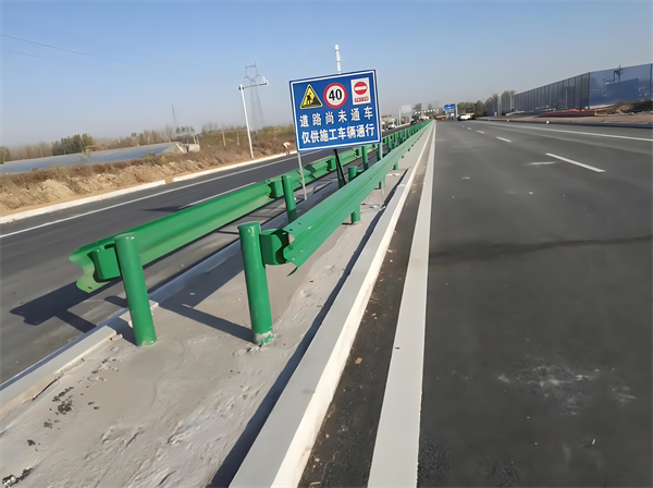 武汉公路护栏守护安全横跨多个行业的应用