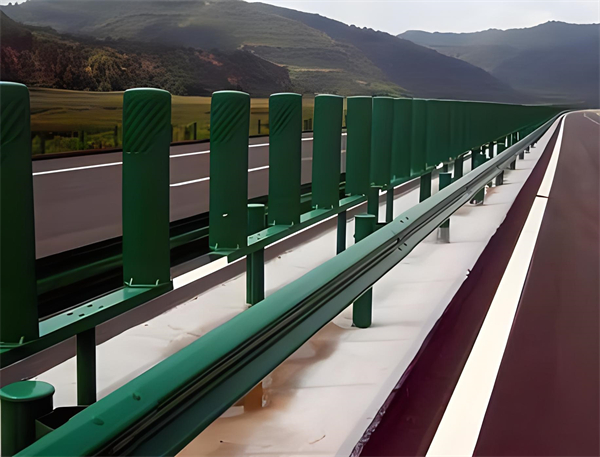 武汉三波护栏板在高速公路的应用